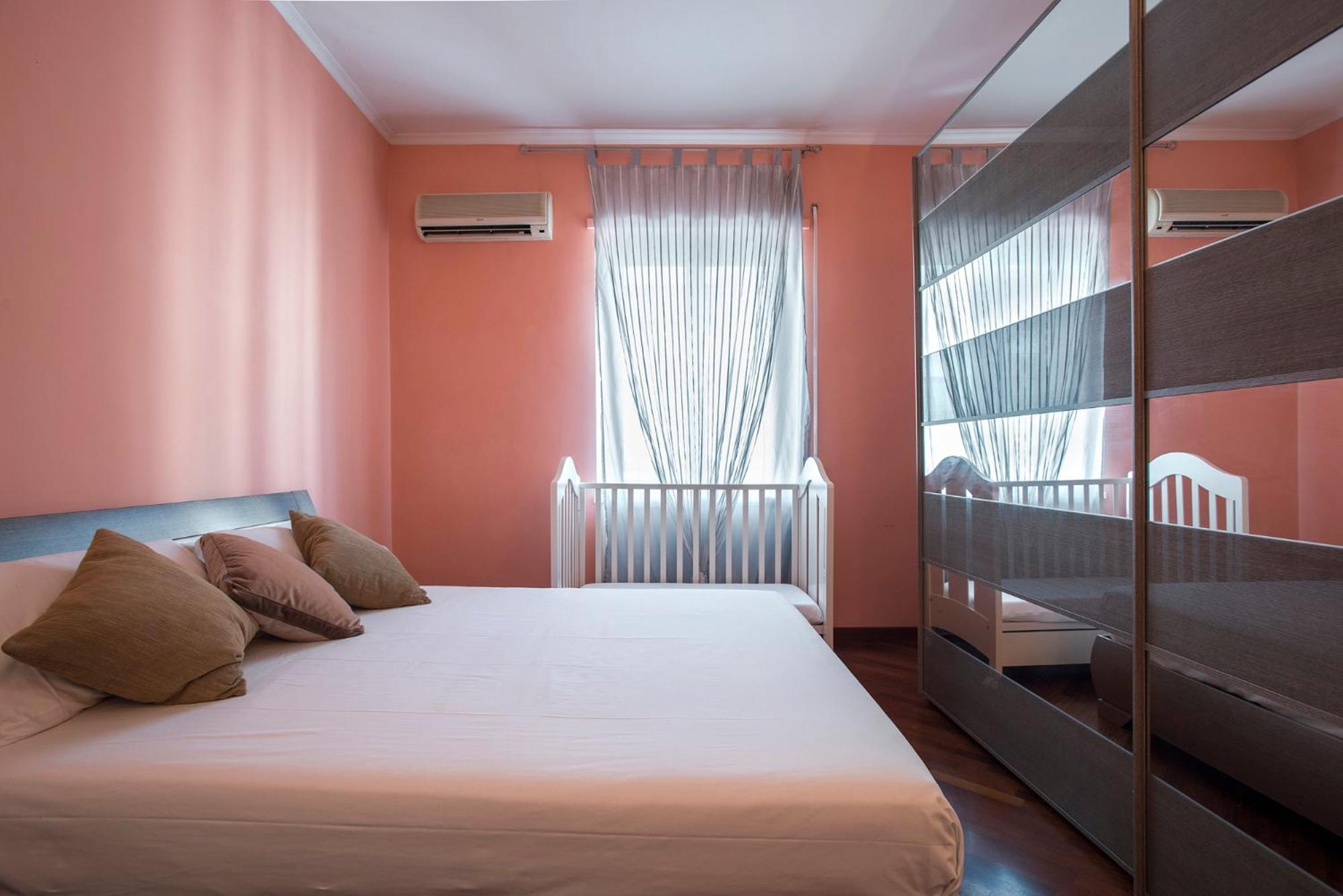 A Poche Fermate Dal Centro - Design * Rom