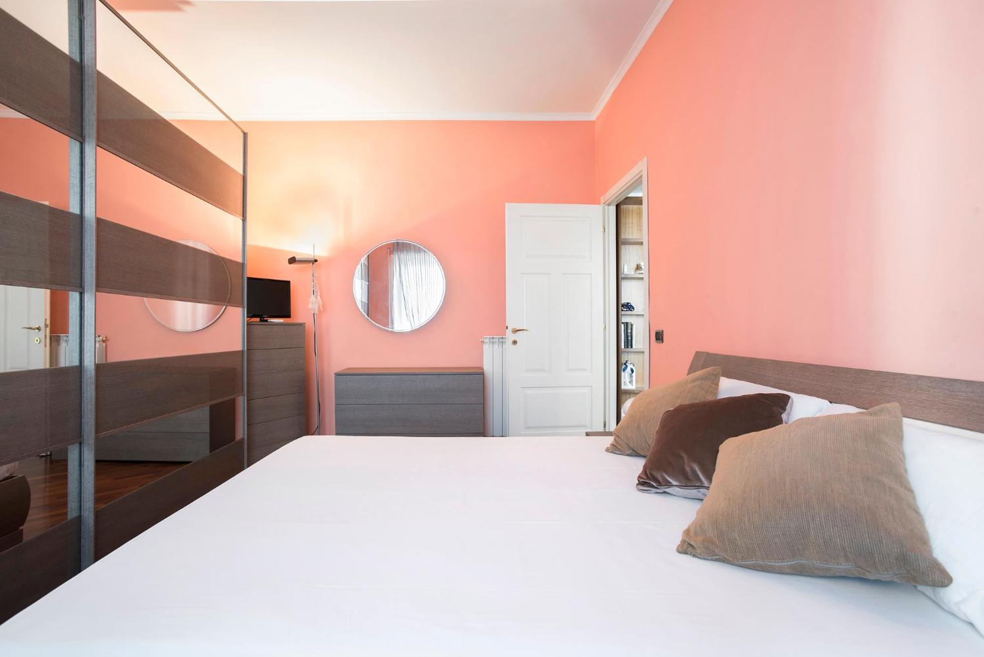 A Poche Fermate Dal Centro - Design * Rom